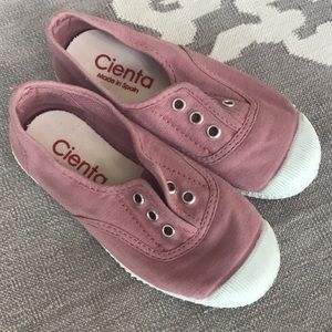 Cienta shoes for girls. Practically brand new!!